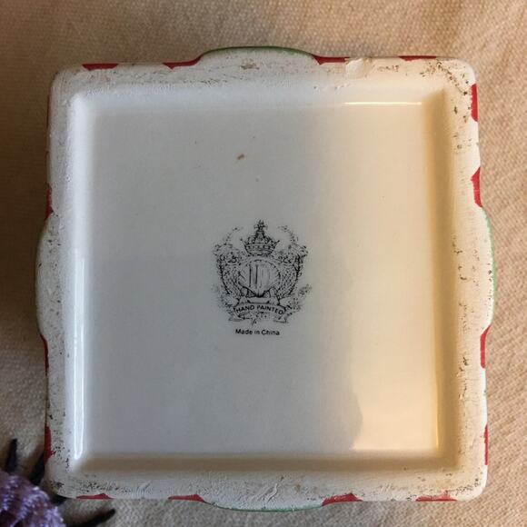 Ceramic Hand Painted Lidded Christmas - Holiday Box / Trinket / Candy Dish - Picture 4 of 7